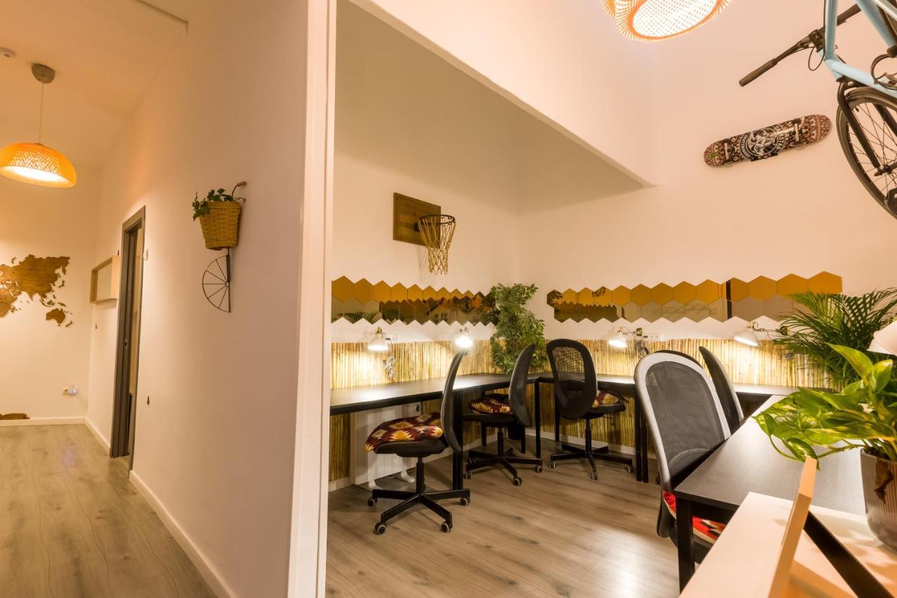 Social - Coliving & Coworking - Madrid 호스텔 외부 사진